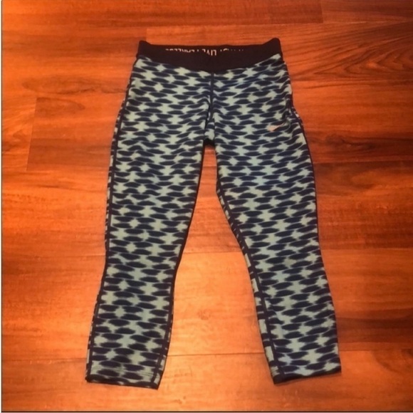 Nike Dri-Fit Size XS Running Sporty Athletic Activewear Leggings - Picture 10 of 10